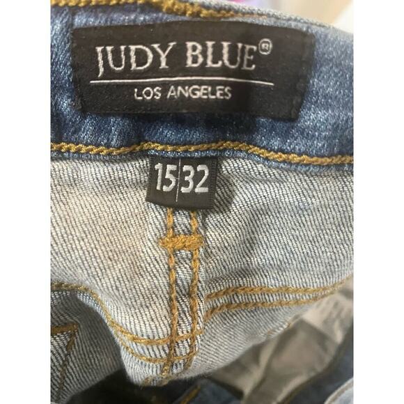 Judy Blue distressed jeans - Picture 5 of 11